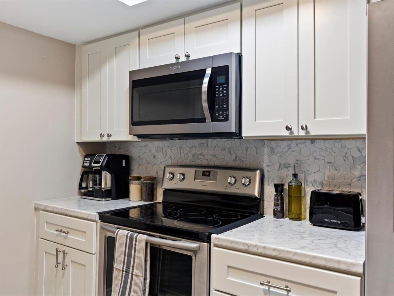 Artist'S Tower Townhome Just Renovated W Loft Gainesville Exterior foto