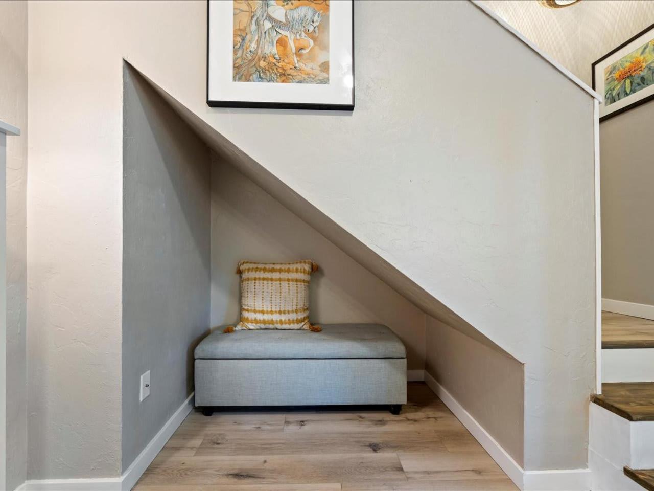 Artist'S Tower Townhome Just Renovated W Loft Gainesville Exterior foto