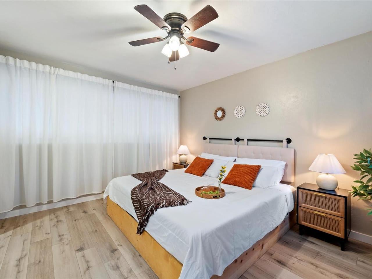 Artist'S Tower Townhome Just Renovated W Loft Gainesville Exterior foto