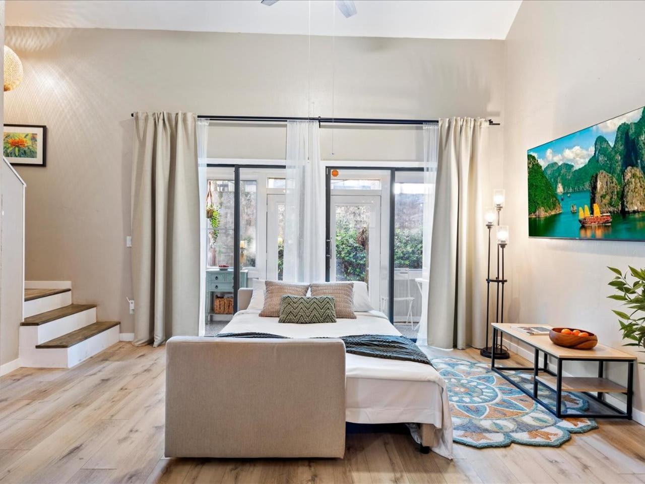 Artist'S Tower Townhome Just Renovated W Loft Gainesville Exterior foto